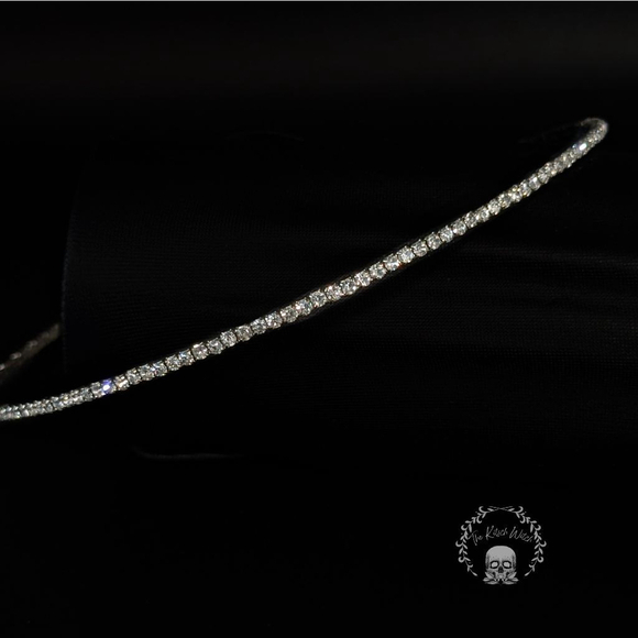 Minimalist Thin Crystal Rhinestone Circlet Choker Necklace in Silver Tone - Picture 3 of 6